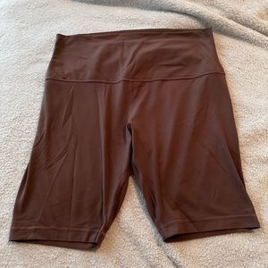 🔥 LULU LEMON ALIGN 🔥 LIKE NEW 8” SEAM SHORTS 🦋
